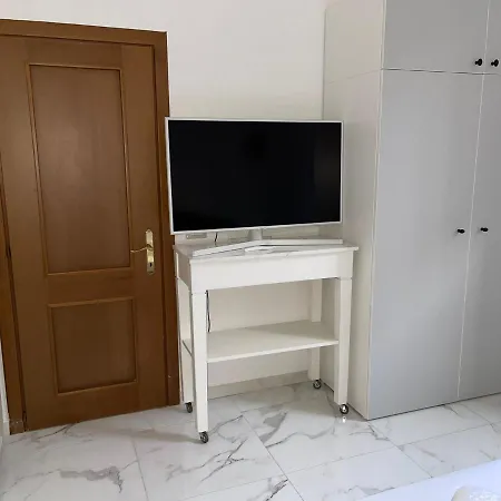 Flowers In Apartment Rom